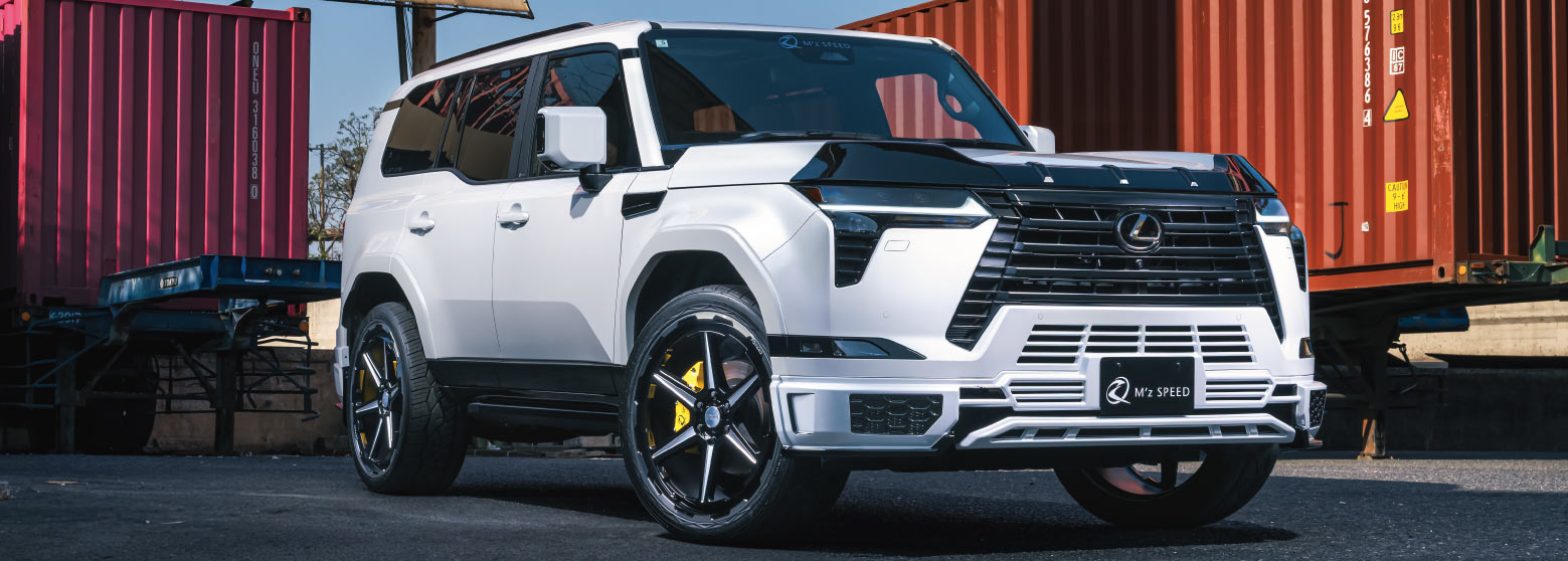 LEXUS GX Front Right Image