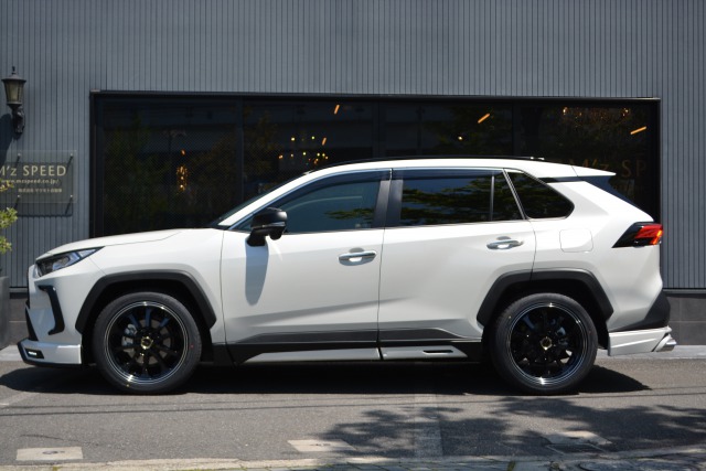 トヨタ:RAV4