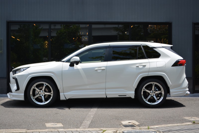 トヨタ:RAV4