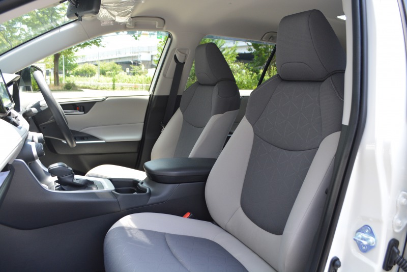 トヨタ:RAV4