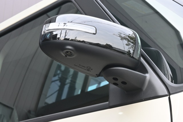 ミツビシ:デリカミニ