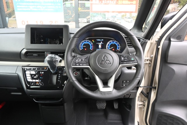 ミツビシ:デリカミニ