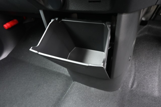 ミツビシ:デリカミニ