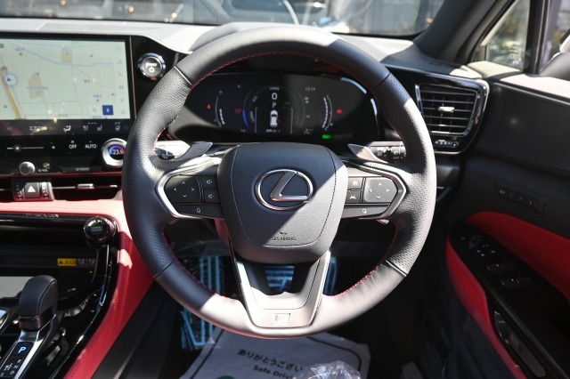 レクサス:NX/ハイブリッド