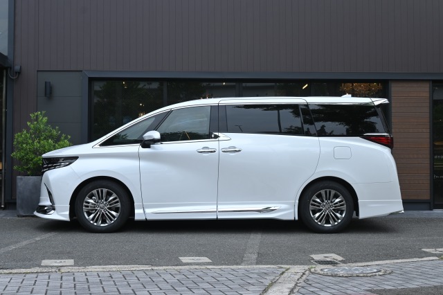 トヨタ:アルファード