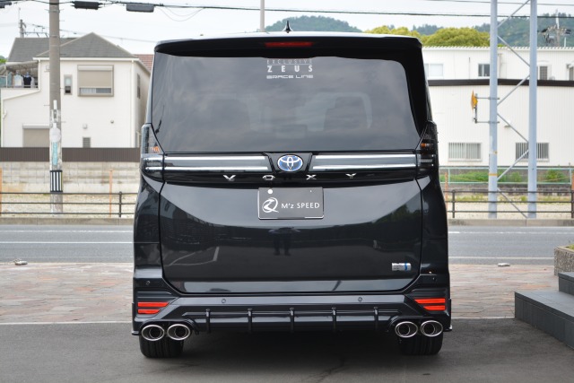 トヨタ:ヴォクシー