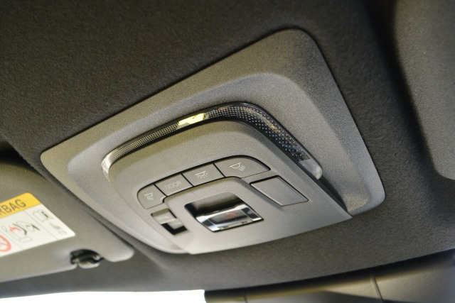 トヨタ:カローラクロス