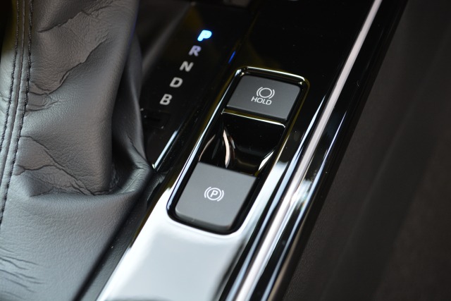 トヨタ:カローラクロス