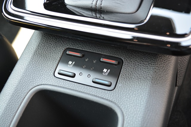 トヨタ:カローラクロス