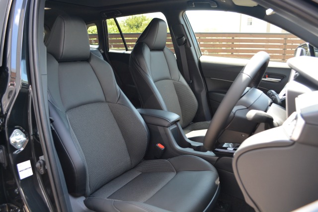 トヨタ:カローラクロス