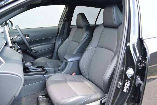 トヨタ:カローラクロス