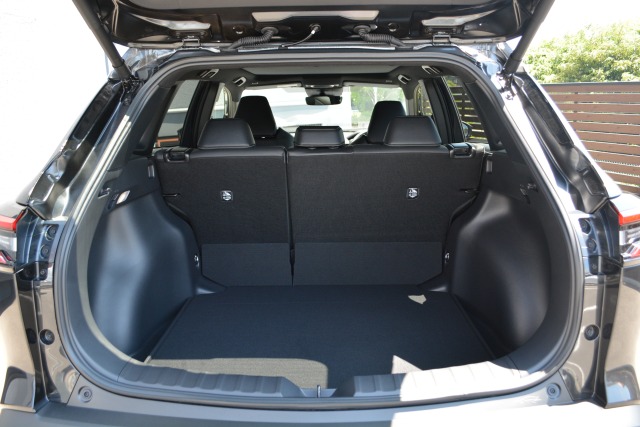 トヨタ:カローラクロス