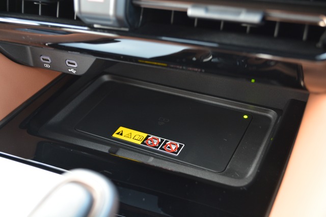 トヨタ:ヴェルファイア