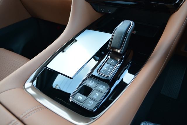 トヨタ:ヴェルファイア