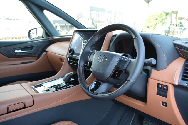 トヨタ:ヴェルファイア