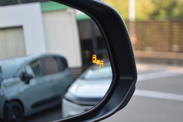 トヨタ:ヴェルファイア