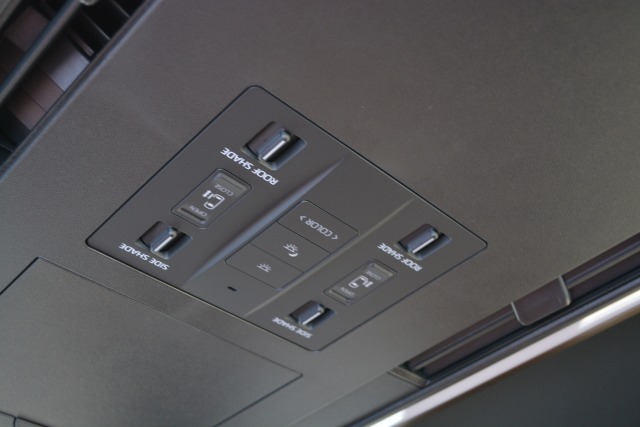 トヨタ:ヴェルファイア