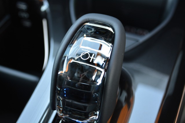 トヨタ:クラウンスポーツ