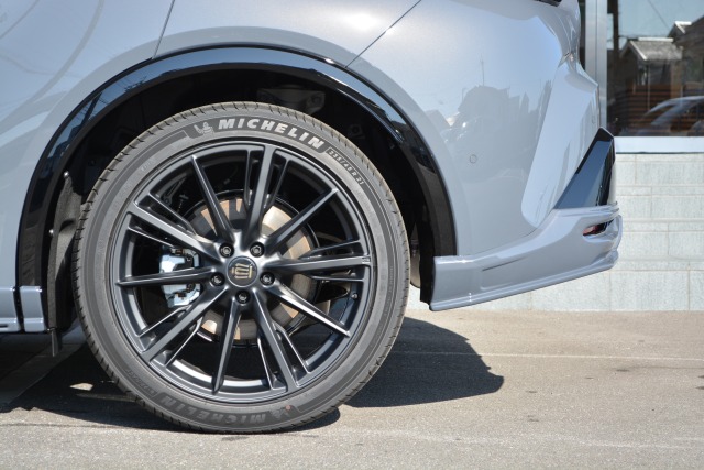 トヨタ:クラウンスポーツ