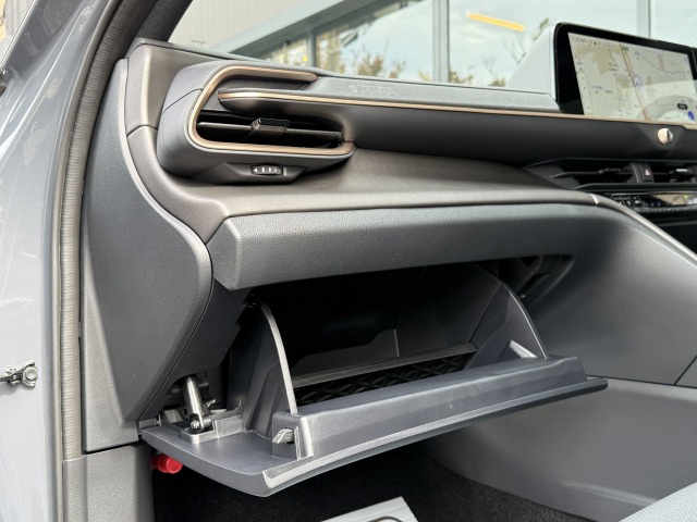 トヨタ:クラウンスポーツ