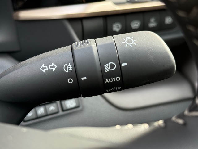 トヨタ:クラウンスポーツ