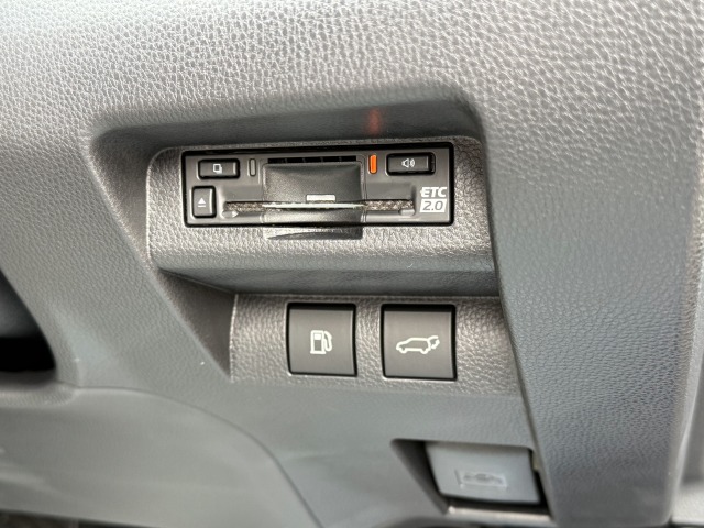 トヨタ:クラウンスポーツ