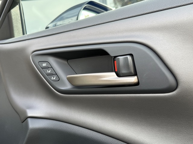 トヨタ:クラウンスポーツ