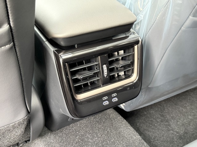 トヨタ:クラウンスポーツ