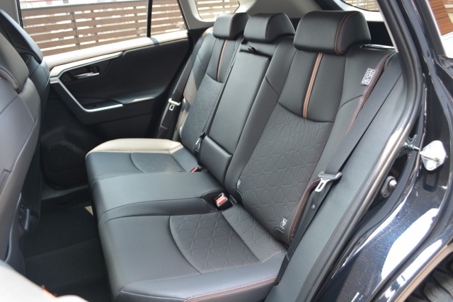 トヨタ:RAV4