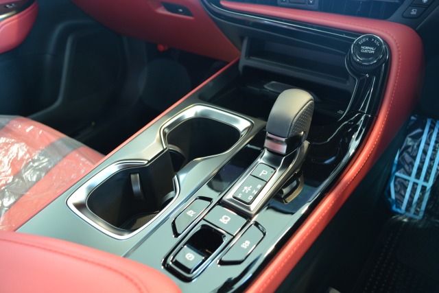 レクサス:NX/ハイブリッド