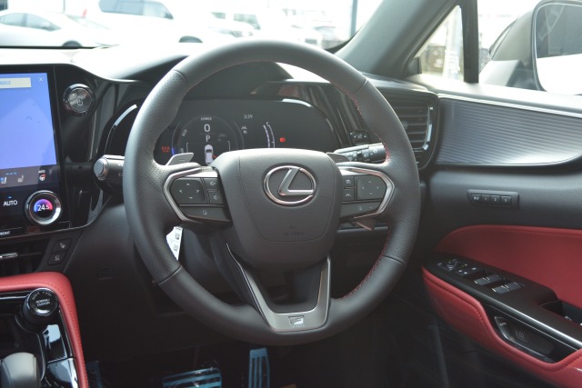 レクサス:NX/ハイブリッド