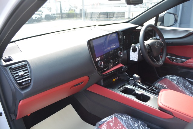 レクサス:NX/ハイブリッド