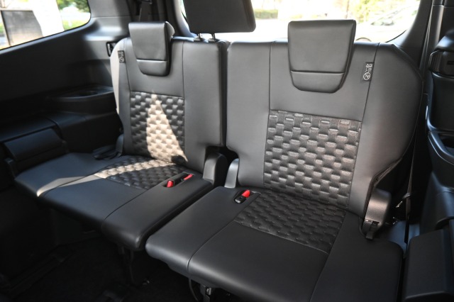 トヨタ:ヴォクシー