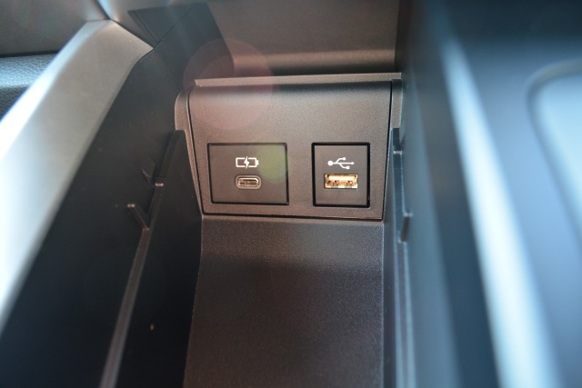 トヨタ:ヴォクシー