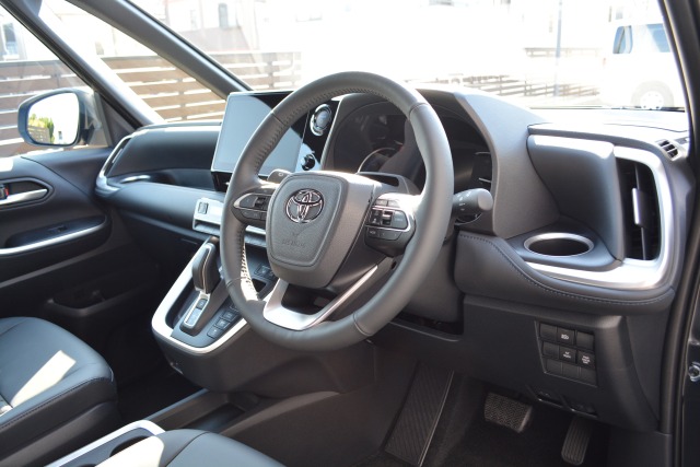 トヨタ:ヴォクシー