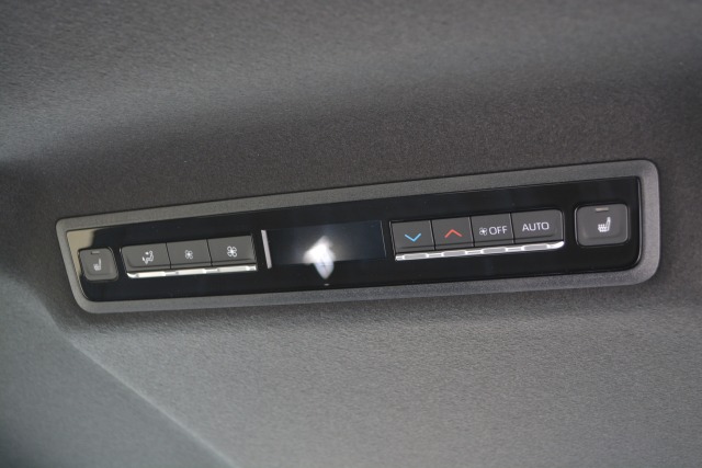 トヨタ:ヴォクシー