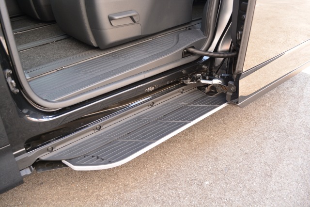 トヨタ:ヴォクシー