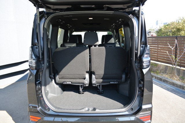 トヨタ:ヴォクシー