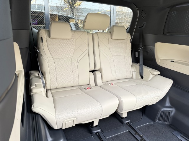 トヨタ:アルファード