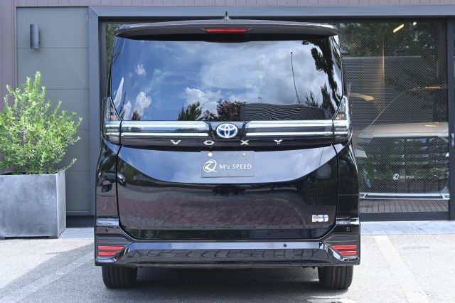 トヨタ:ヴォクシー