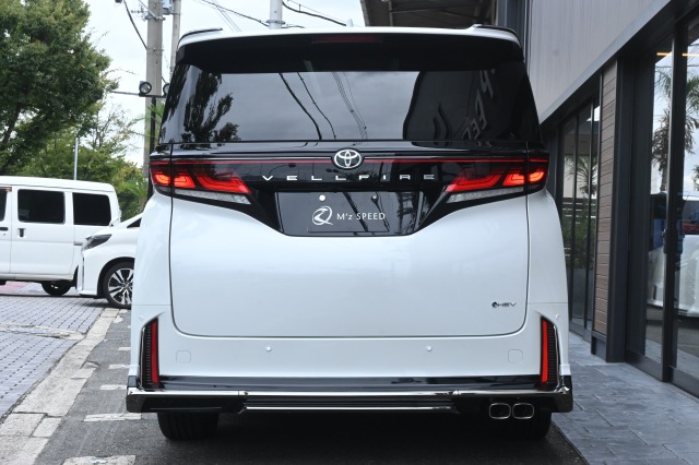トヨタ:ヴェルファイア