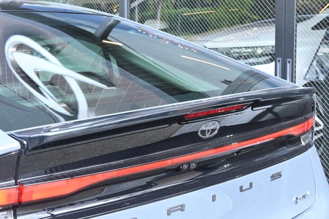 トヨタ:プリウス