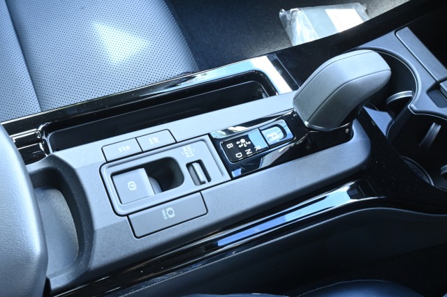 トヨタ:プリウス