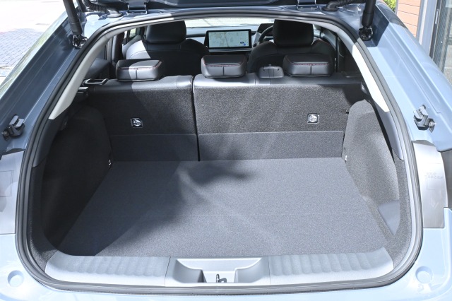 トヨタ:プリウス