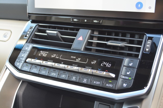 トヨタ:ランドクルーザー200/300