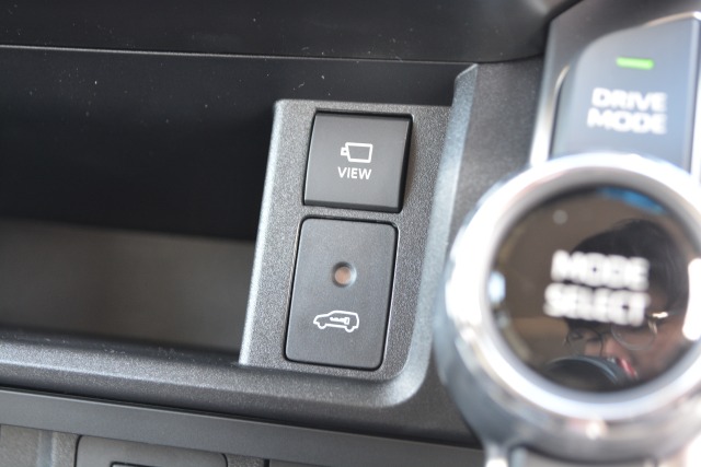 トヨタ:ランドクルーザー200/300