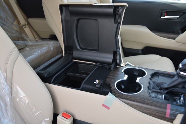 トヨタ:ランドクルーザー200/300