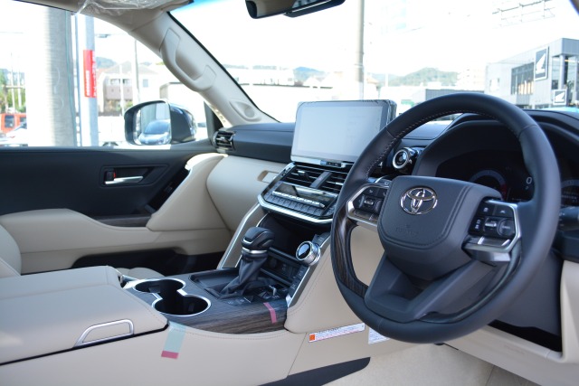 トヨタ:ランドクルーザー200/300