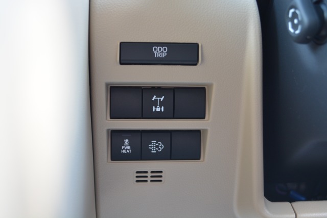 トヨタ:ランドクルーザー200/300