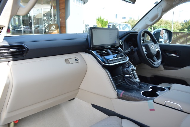 トヨタ:ランドクルーザー200/300